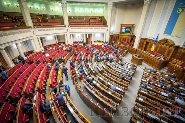 Наметове містечко під ВР, Савченко в стилі мілітарі, анекдот Березенка і напівпорожня сесійна зала, - день 17 жовтня в Раді і біля неї 07