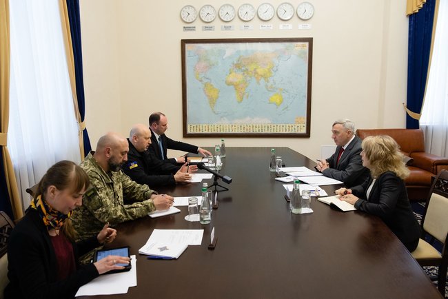 Turchynov: Cooperation with Boeing to strengthen Ukrainian Air Force potential 02