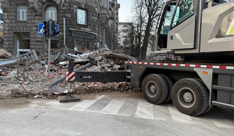 У Києві другу добу триває ліквідація наслідків атаки російських "шахедів". ВІДЕО+ФОТОрепортаж