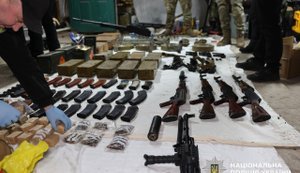 Почти 50 автоматов, пулеметы и гранатометы: Нацполиция ликвидировала канал нелегальной продажи оружия. ФОТОрепортаж