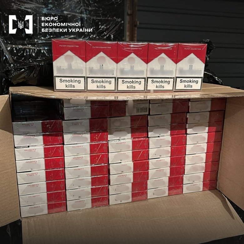 БЕБ викрило схему збуту контраактних сигарет на понад 15 мільйонів
