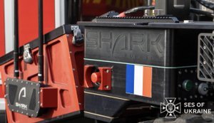 Франція передала Україні 40 роботів-пожежників, які залучались до гасіння вогню в Нотр-Дамі. ФОТОрепортаж