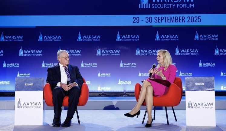 Whether Russian bear roused Europe: unwarranted optimism and cold shower at security forum in Warsaw