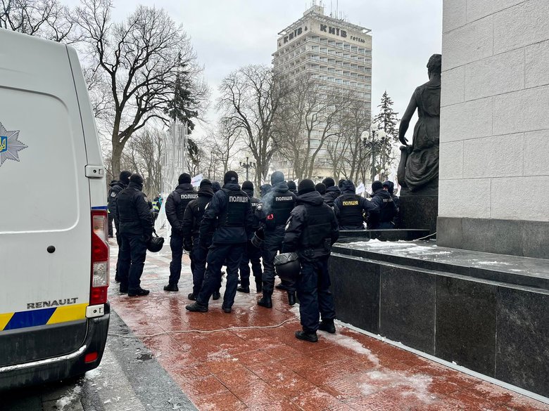 Сьогодні ФОПи знову пікетують Раду 15