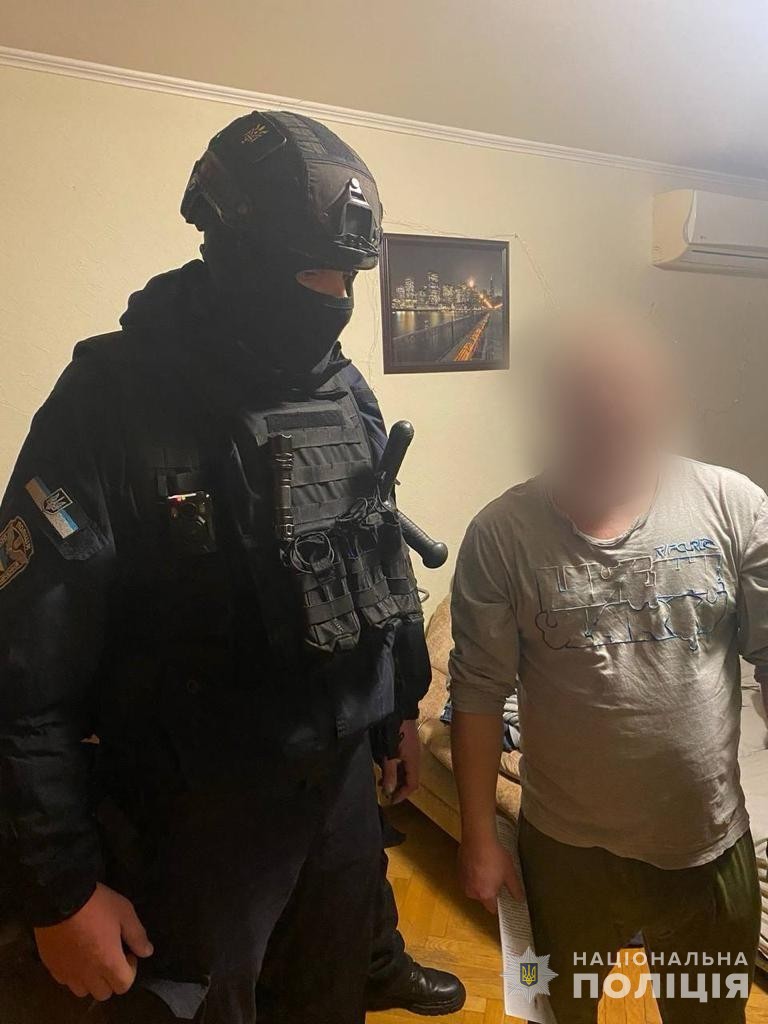 Річний прибуток у 135 млн грн: Нацполіція викрила наркоугруповання у трьох областях України 01