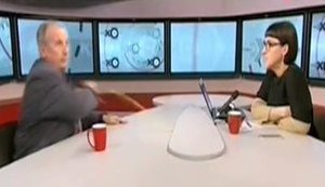 "Скотина тупая! Я тебя больше не знаю", - российский писатель Веллер устроил дебош в прямом эфире. ВИДЕО