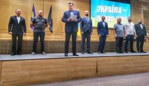 "Свобода", "Национальный корпус" и "Правый сектор" идут на выборы вместе: названа первая двадцатка