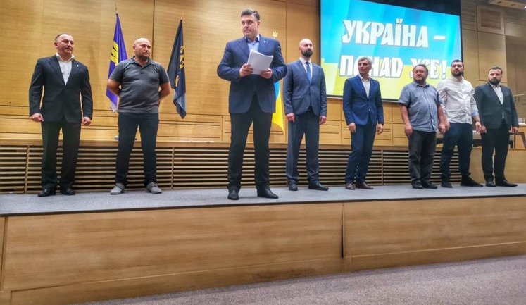 "Свобода", "Национальный корпус" и "Правый сектор" идут на выборы вместе: названа первая двадцатка