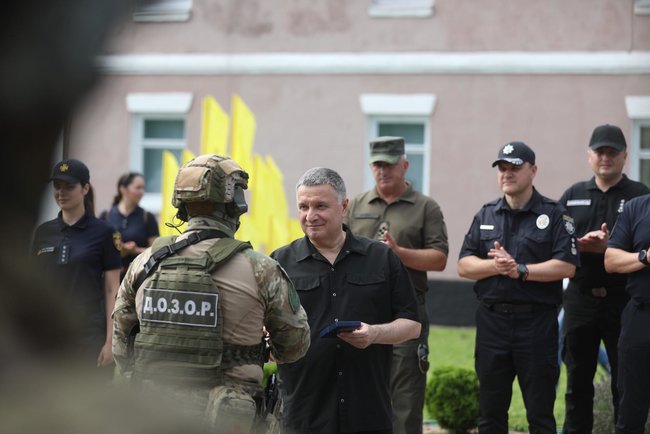 Понад 300 правоохоронців, 65 одиниць спецтехніки і 5 вертольотів, - масштабні навчання МВС відбулися на Рівненщині 10
