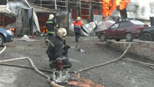 В Харькове в результате пожара на СТО пострадали шесть человек, полностью сгорели семь автомобилей, - ГосЧС. ФОТОрепортаж
