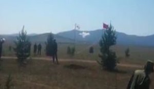 "БМД камнем упало! Пи#дец! Не раскрылось!", - видео падения бронемашины из самолета на учениях десантников армии РФ в Бурятии. ВИДЕО