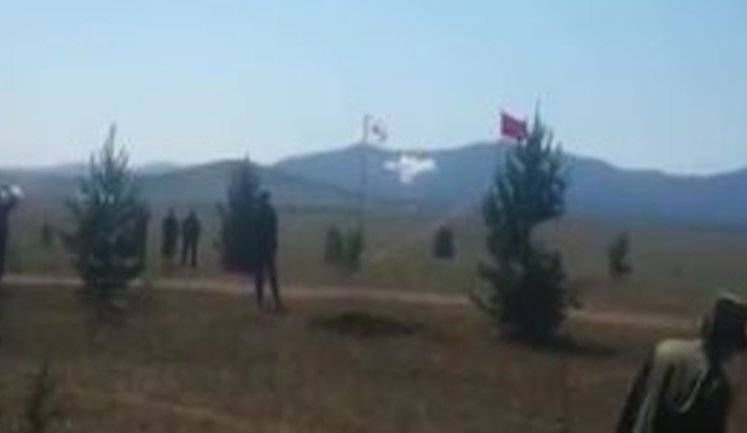 "БМД камнем упало! Пи#дец! Не раскрылось!", - видео падения бронемашины из самолета на учениях десантников армии РФ в Бурятии. ВИДЕО