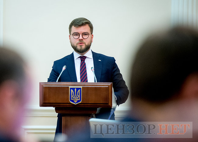 Выход из дефолта, Воздушный экспресс и перевод закупок на электронные площадки, - Кравцов о достижениях Укрзализныци в 2018 году 01