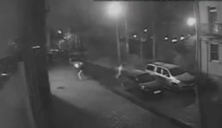 Arson attack on St. Petersburg 'troll factory': masked persons threw Molotov cocktails at business center windows. VIDEO