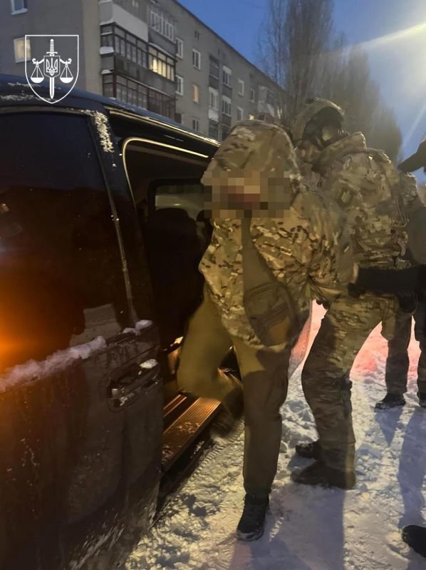 Военный чиновник присвоил средства бойцов