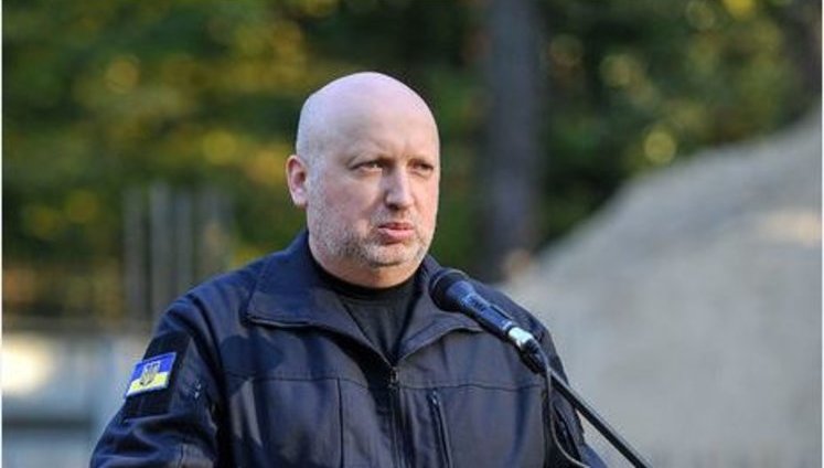 "Ми не чекаємо, поки закінчиться війна, щоб завершити реформування і перейти на стандарти НАТО", - Турчинов
