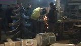 Жителям Донбасса выковали специальную антивандальную елку. ВИДЕО.