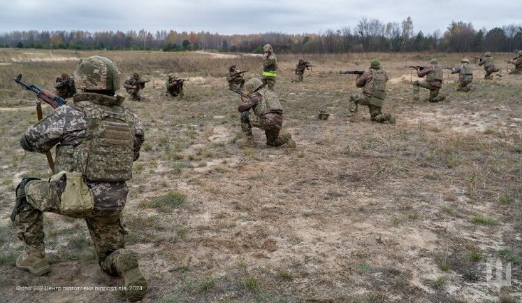 До 30 тис. гривень: ВР встановила додаткові винагороди військовим інструкторам і викладачам