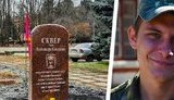 Памятную стелу погибшему на Донбассе украинскому спецназовцу Александру Кондакову открыли в Кропивницком. ФОТО