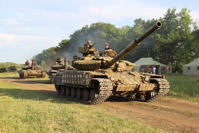 На Донеччині відбулися змагання на кращий танковий екіпаж 01 На Донеччині відбулися змагання на кращий танковий екіпаж 01
