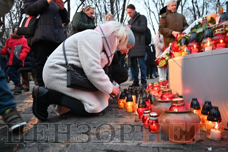 В Киеве почтили память жертв Голодомора 29