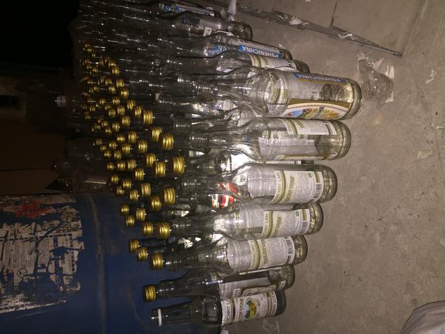 Налоговики ликвидировали подпольный цех по производству суррогатной водки 02
