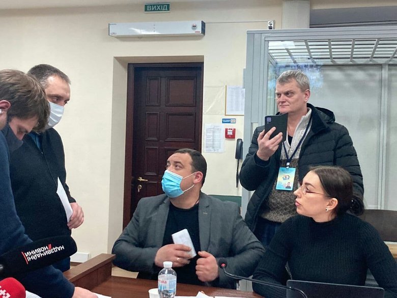 Детективи викликали нардепа Кузьміних до НАБУ прямо у залі суду 02