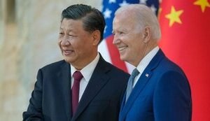 Байден закликав Сі Цзіньпіна переконати КНДР не допомагати Росії
