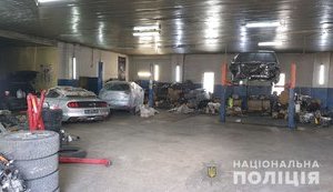 Група зловмисників викрадала елітні іномарки і пропонувала власникам їх викупити, - Нацполіція. ВІДЕО+ФОТОрепортаж