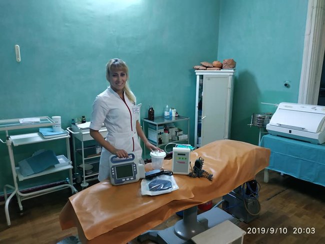 Завдяки допомозі громадян у Житомирський військовий госпіталь купили два апарати для вакуумної терапії ран, - волонтерка Юсупова 02