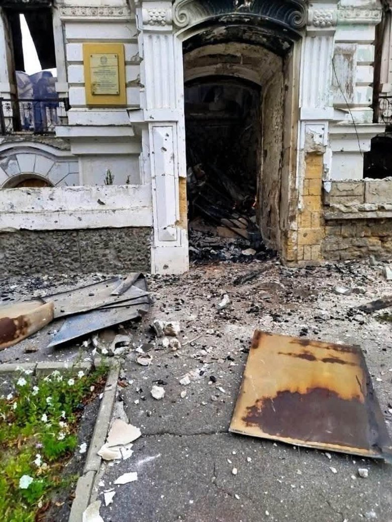 удар по посольству
