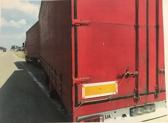 СБУ запобігла контрабанді автозапчастин в Україну на двісті тисяч доларів 02