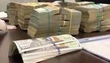 У Києві поліцейські вилучили $400 тисяч злодійського общака. ВIДЕО