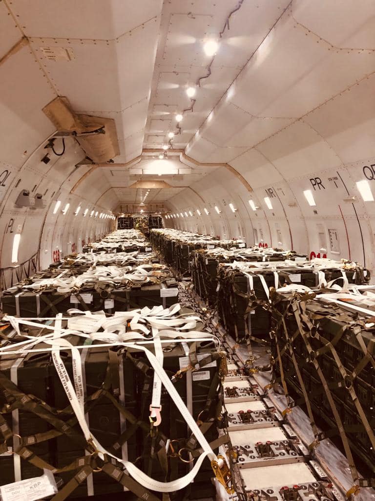 Два літаки доставили в Україну 130 тонн військової допомоги від США, - Резніков 01