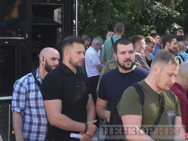 Президент обіцяв, - Нацкорпус пікетує Раду з вимогою спрощення процедури отримання громадянства учасниками АТО 29