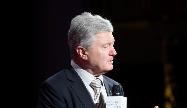 Порошенко закликав використати "вікно можливостей" для примусу Путіна до миру