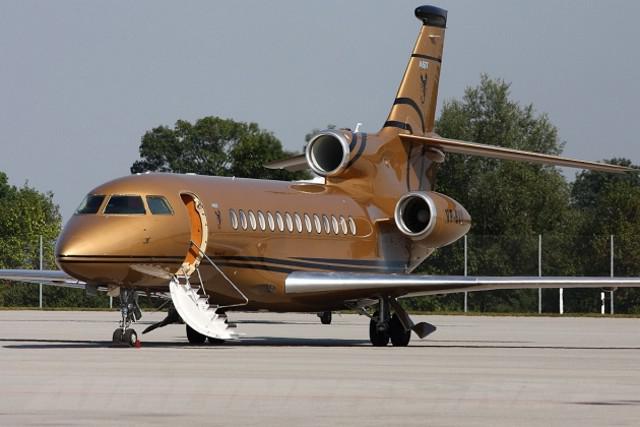 ахметов самолет