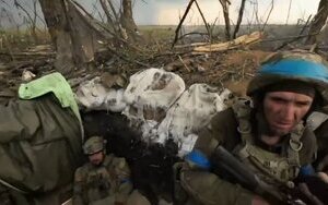 Ukrainian soldiers defending their position