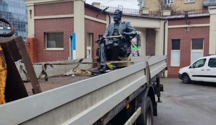 Памятник российскому физиологу Павлову демонтирован в Киеве