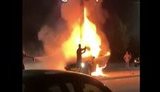 У Запоріжжі автомобіль BMW влетів у білборд і загорівся, троє загиблих, - ЗМІ. ВIДЕО