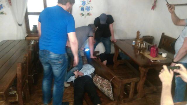 СБУ про спробу викрадення екс-громадянина РФ: Начальник райвідділу поліції пропонував замовникам вибивати гроші з комерсанта в Україні 03 СБУ про спробу викрадення екс-громадянина РФ: Начальник райвідділу поліції пропонував замовникам вибивати гроші з комерсанта в Україні 03
