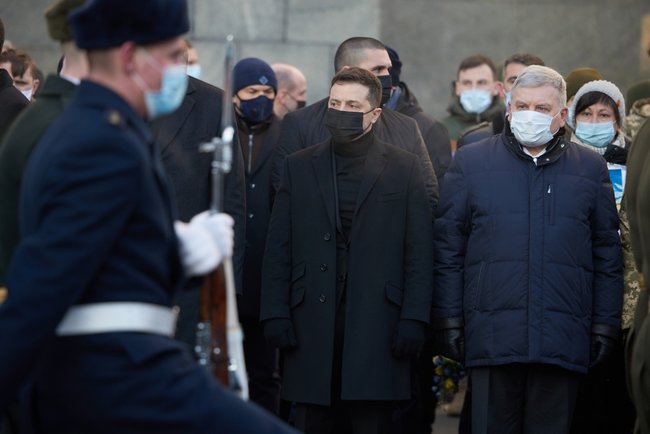 Zelenskyi honors servicepersons who died for Ukraines independence 12