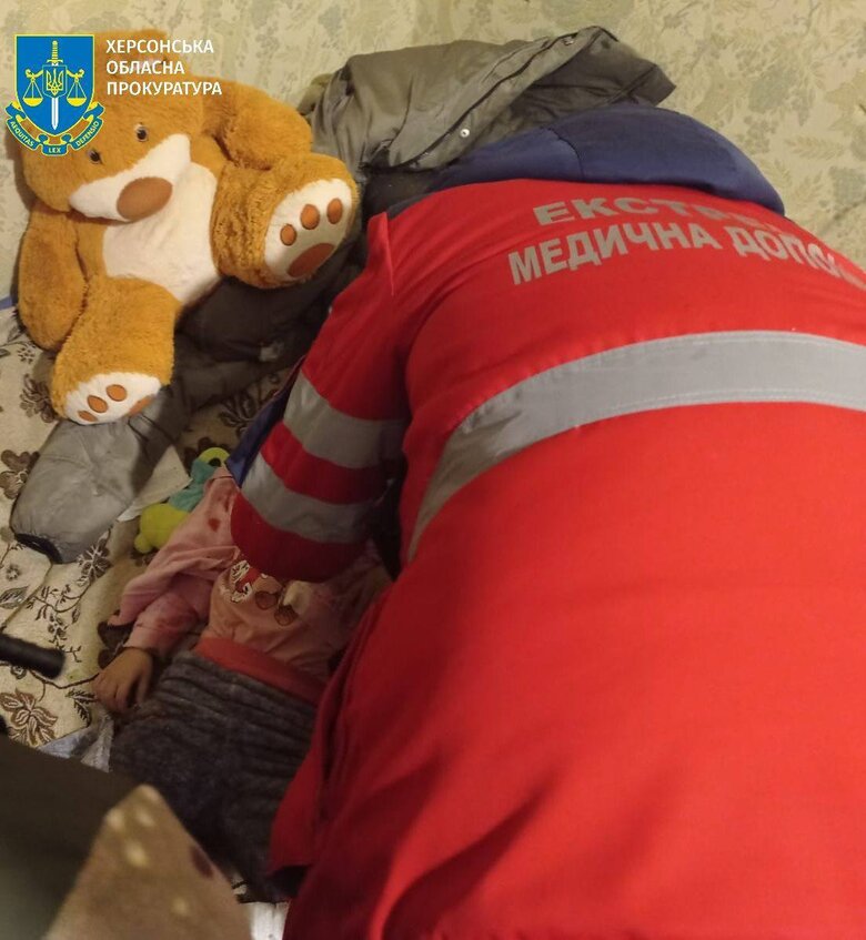 Наслідки ворожих обстрілів Херсону 01