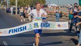 Масовий забіг у вишиванках організували на День Незалежності в Дніпрі. ФОТОрепортаж