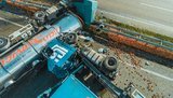 В пролежавшую два дня на Харьковском шоссе под Киевом фуру с яблоками врезался тягач с молоком. ФОТОрепортаж