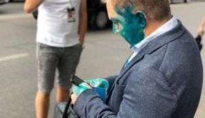 Обливших нардепа ОПЗЖ Волошина зеленкой задержали для дачи пояснений, - полиция Киева