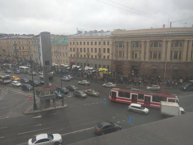 В метро Санкт-Петербурга прогремел взрыв: 10 погибших 07