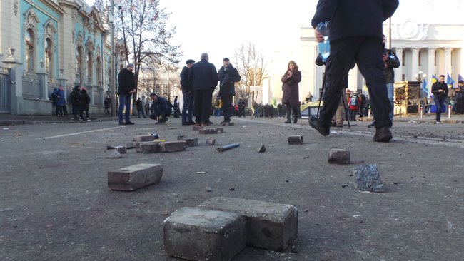 Поліція: Затримано найактивніших учасників акції під Радою, намети демонтовано 05