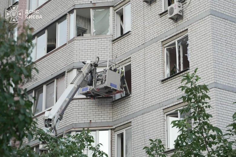 Балістичний удар по Києву: зросла кількість постраждалих