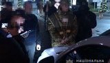 Полиция задержала инспектора Чопского погранотряда, вымогавшего у местного жителя взятку в 11 тыс. грн за беспрепятственный проезд границы